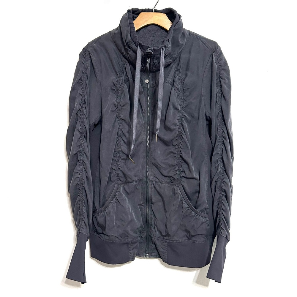 Lululemon Cool Down Reversible Jacket Ruched Gray… - image 2